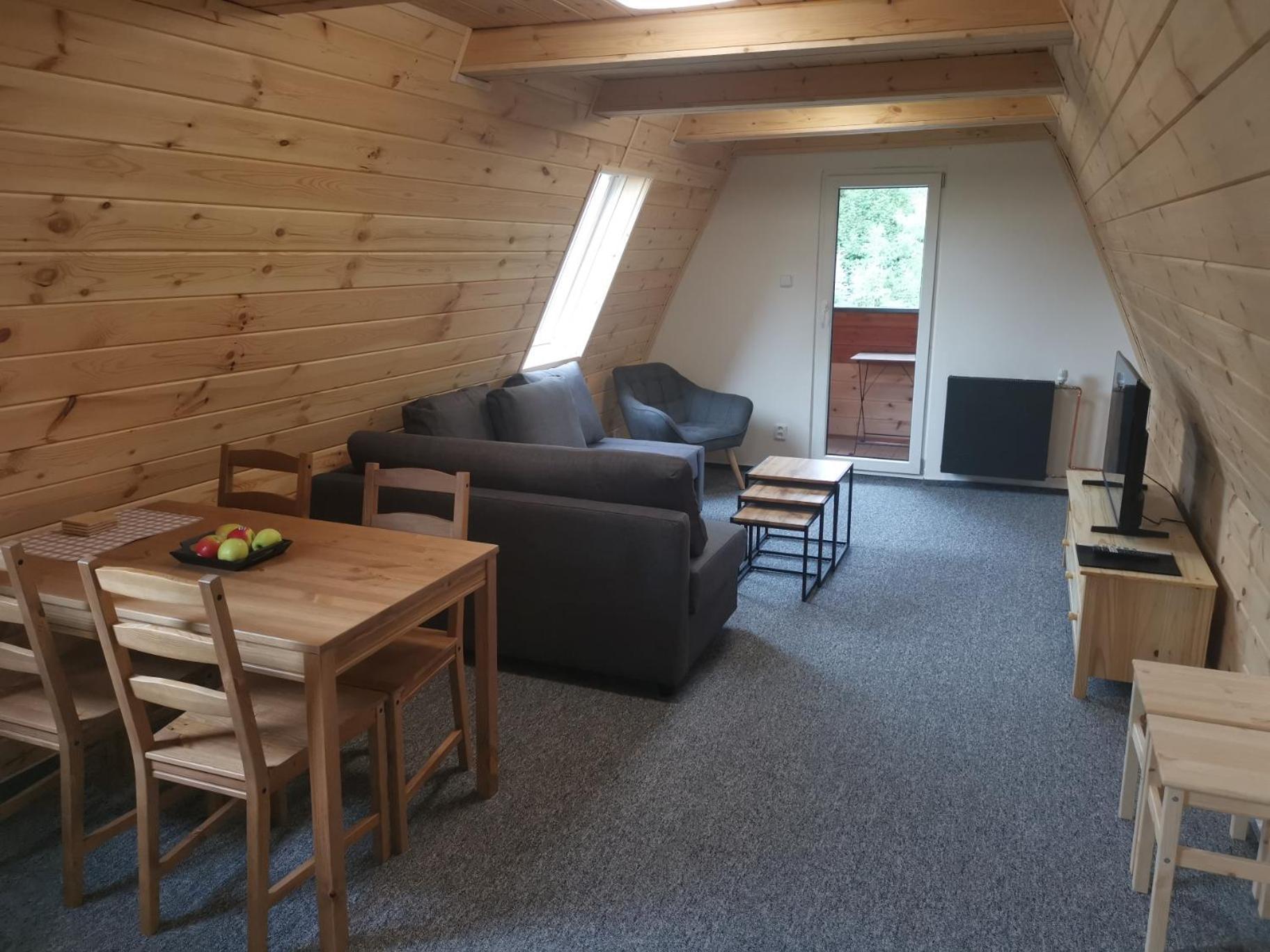 Wellness Pension Koliba Komorní Lhotka Exterior foto