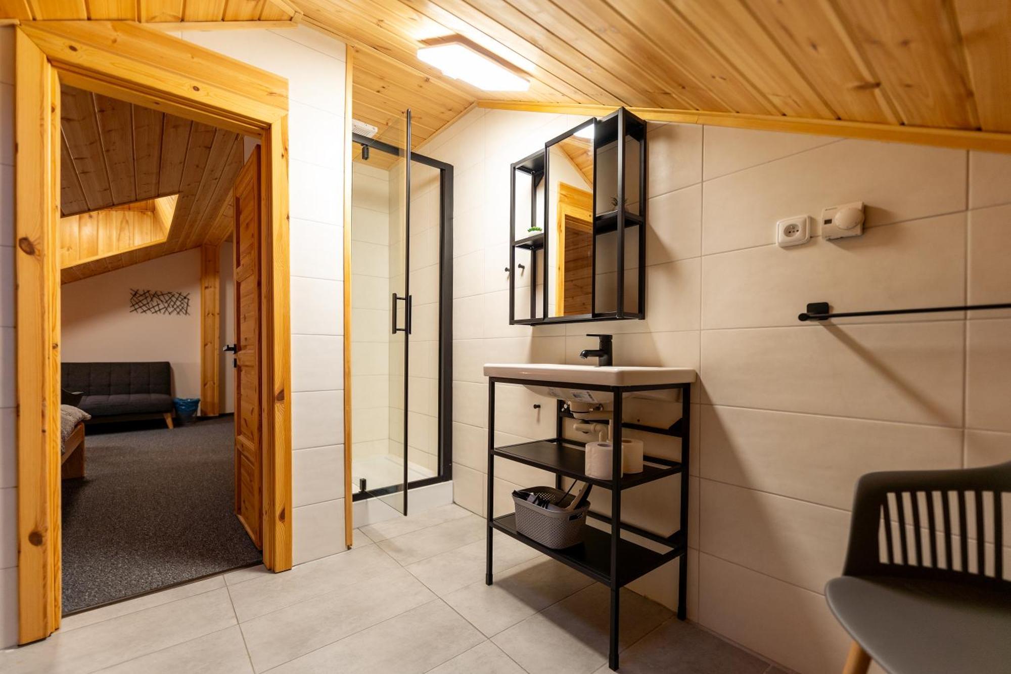 Wellness Pension Koliba Komorní Lhotka Exterior foto